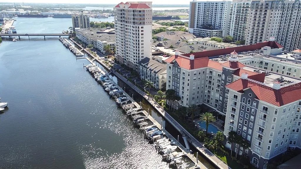 Tampa Condo: 700 S Harbour Island Blvd