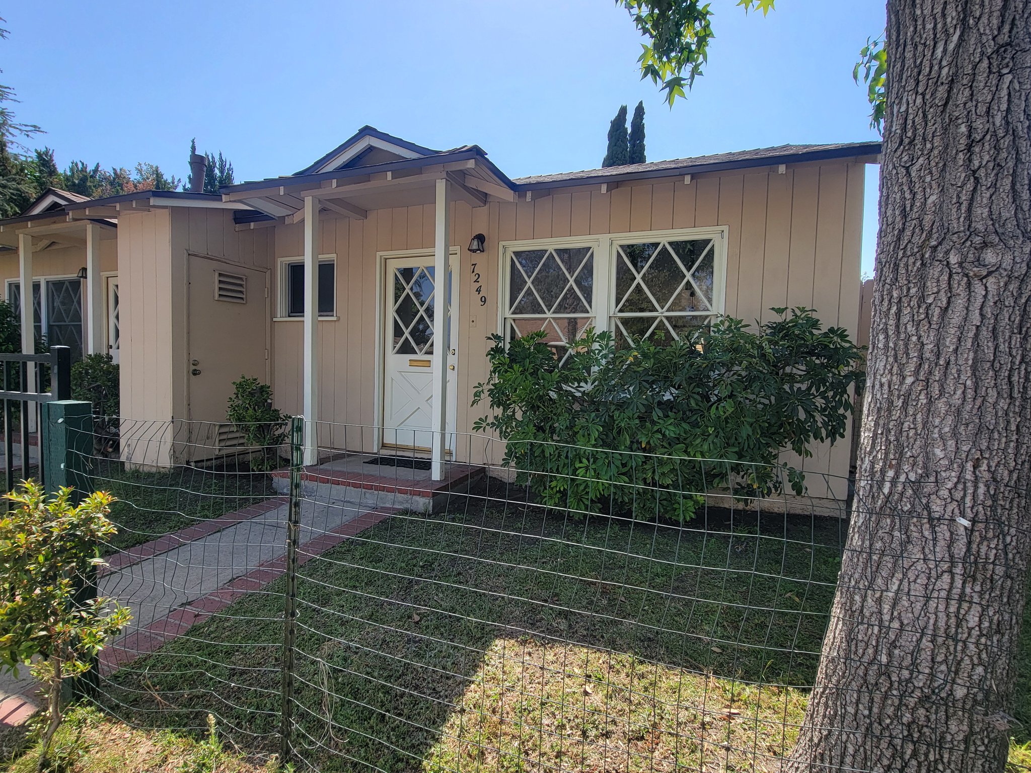 Van Nuys Multiplex: 7249 Allott Ave