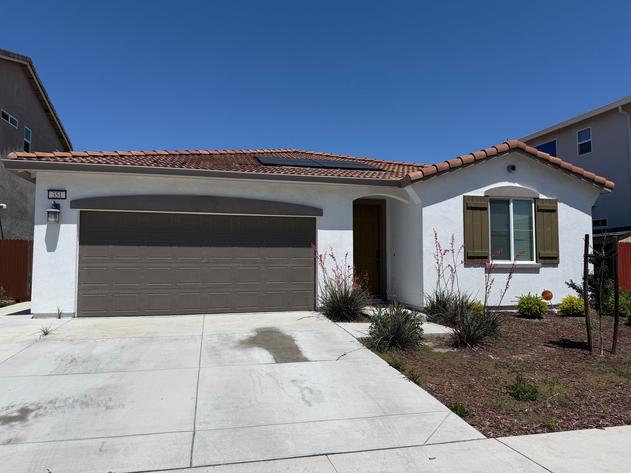 Lathrop House: 351 Sacramento St