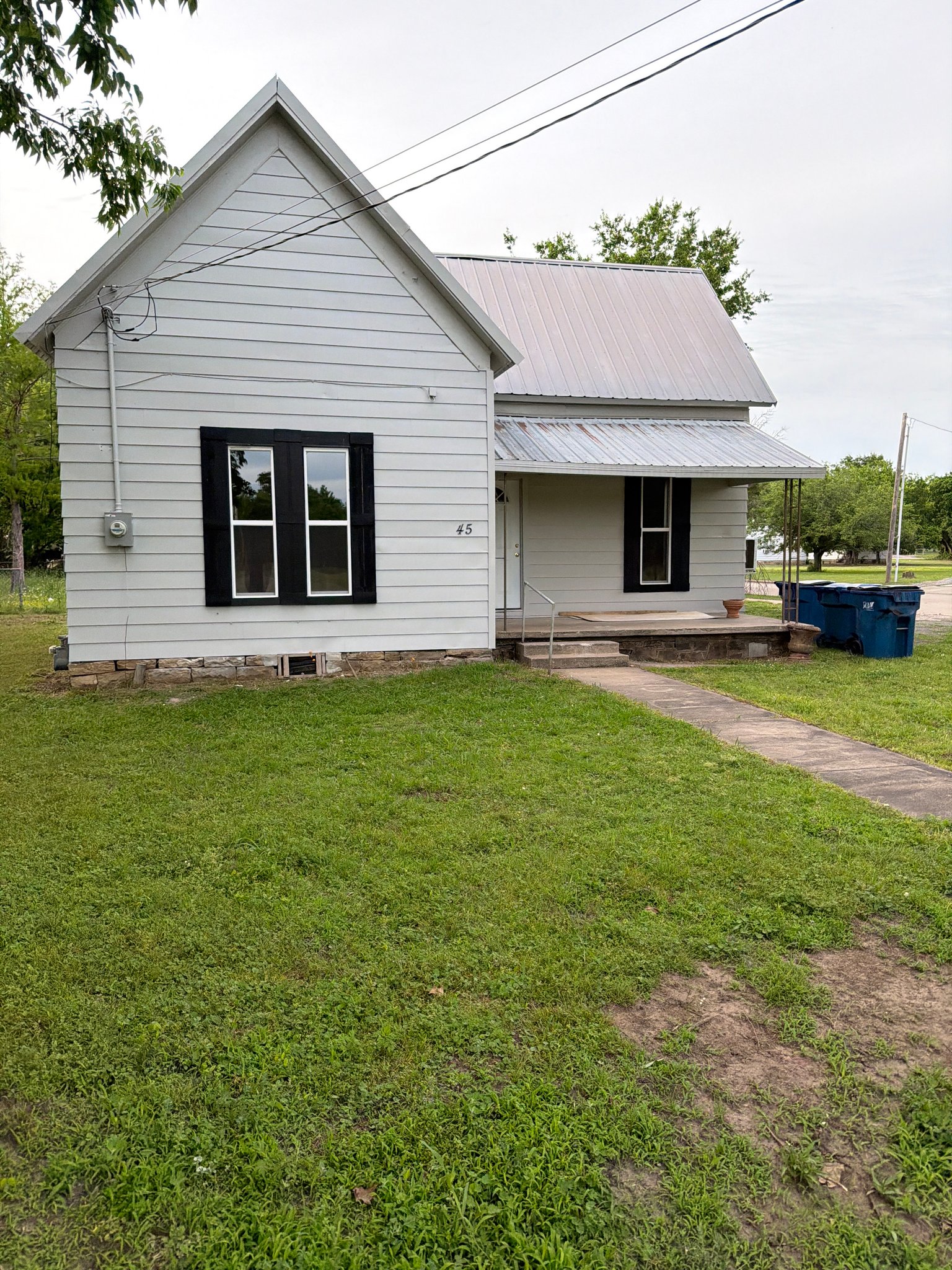 McAlester House: 45 E Smith Ave