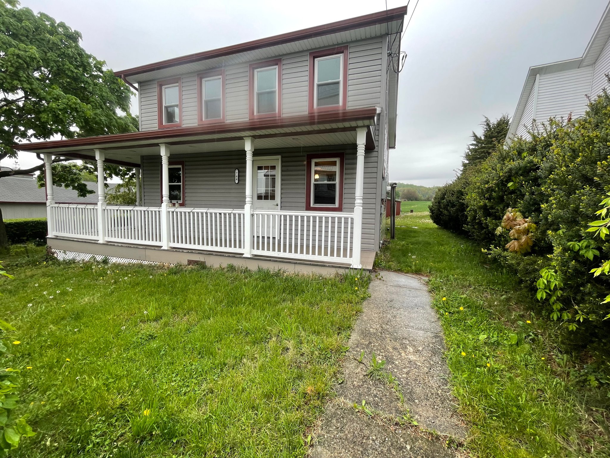 Reinholds House: 764 W Route 897