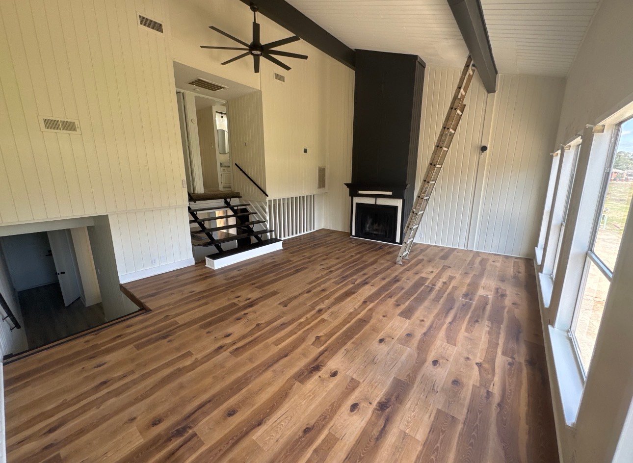 Conroe Condo: 27 Lakeway St