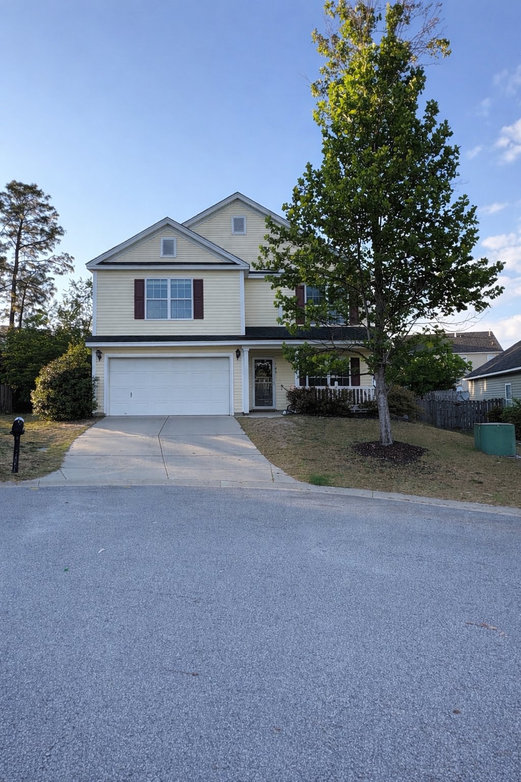 Lexington House: 108 White Cedar Ct