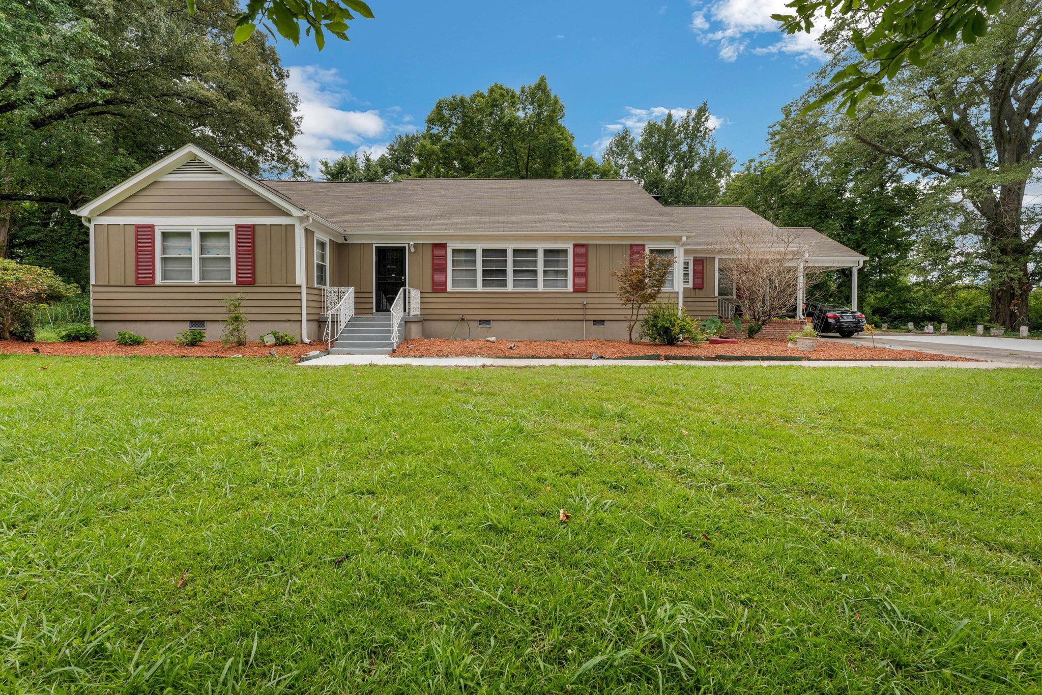 MEMPHIS House: 1857 E. HOLMES ROAD