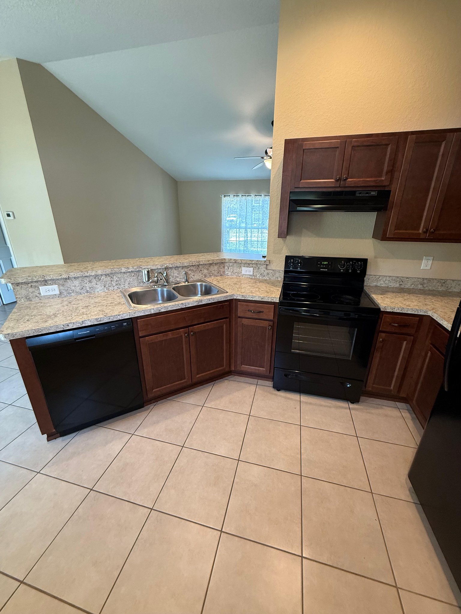 Ocala House: 15761 SW 23rd Avenue Rd