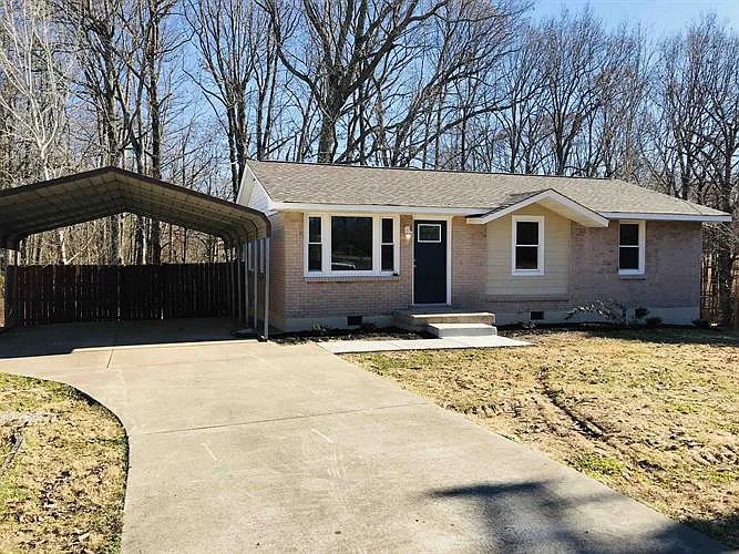 Greenbrier House: 407 Hazel Dr