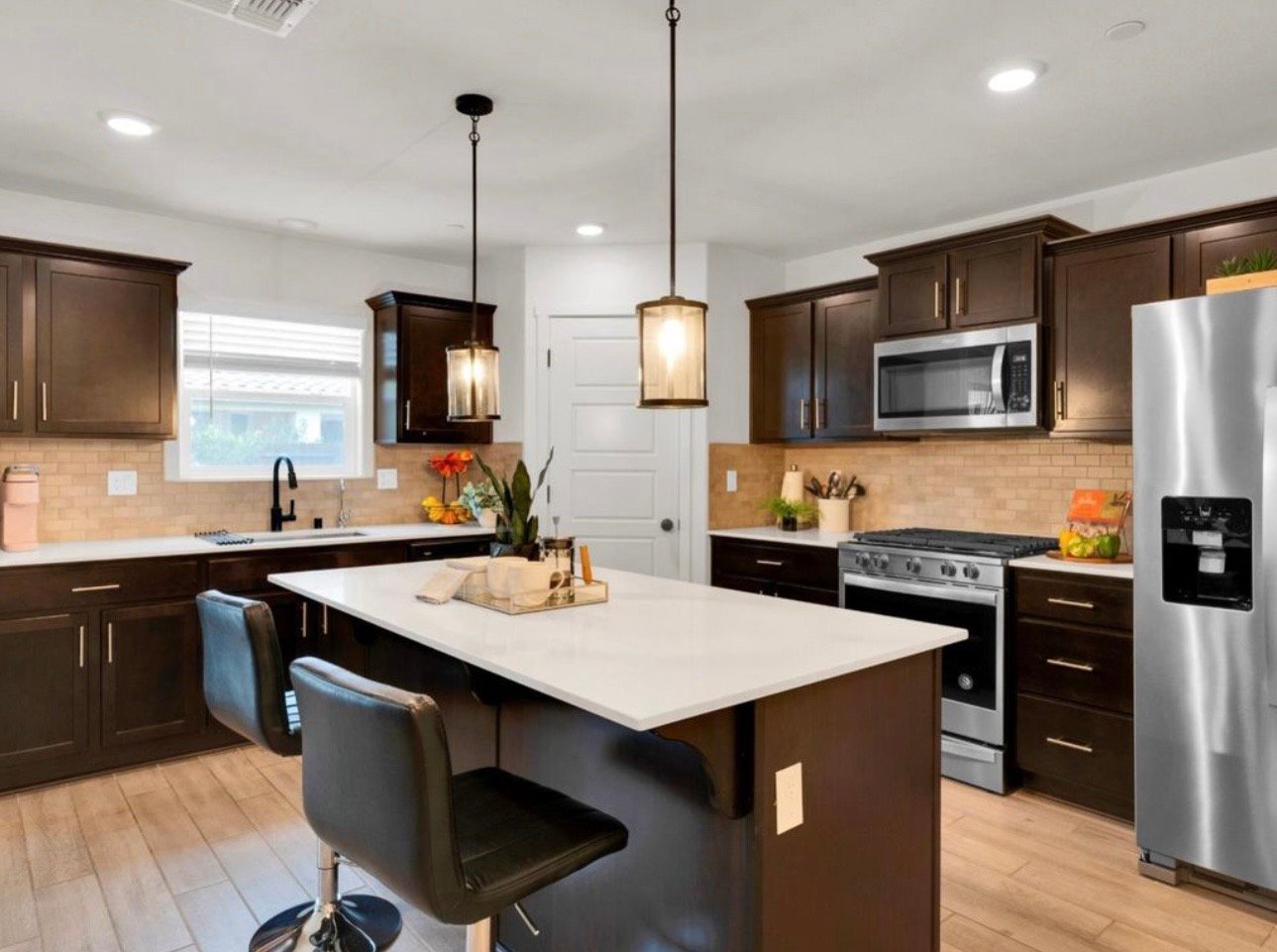 Los Banos House: 1672 Thistle Ln