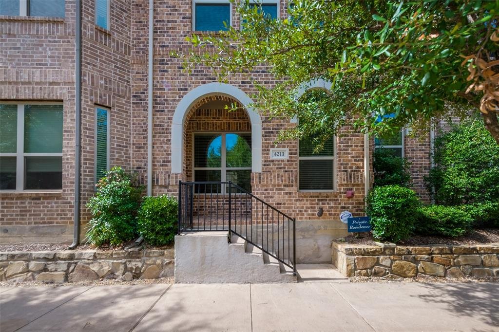 Flower Mound Townhome: 4213 Broadway Ave