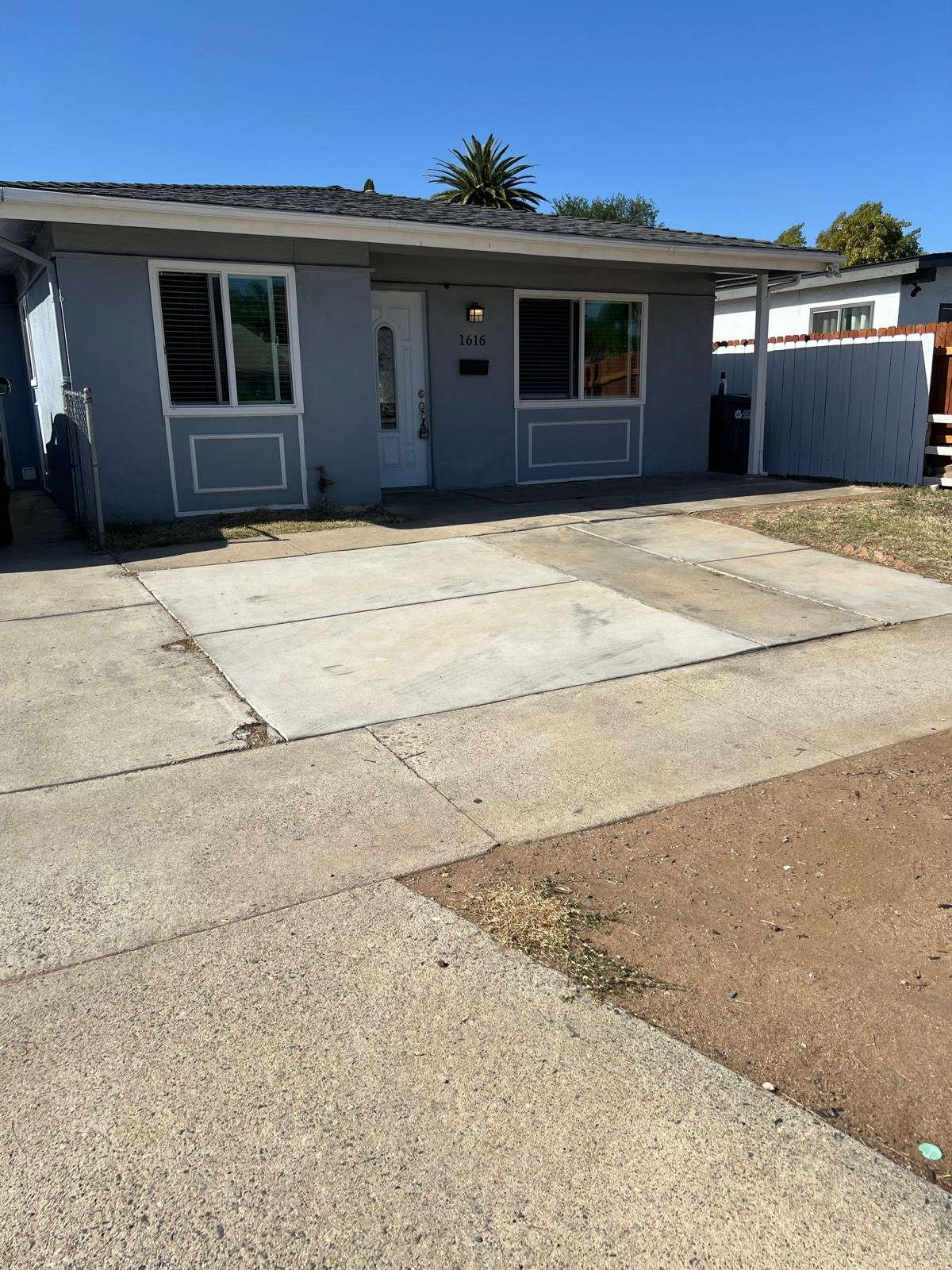 Escondido Townhome: 1616 E Grand Avenue