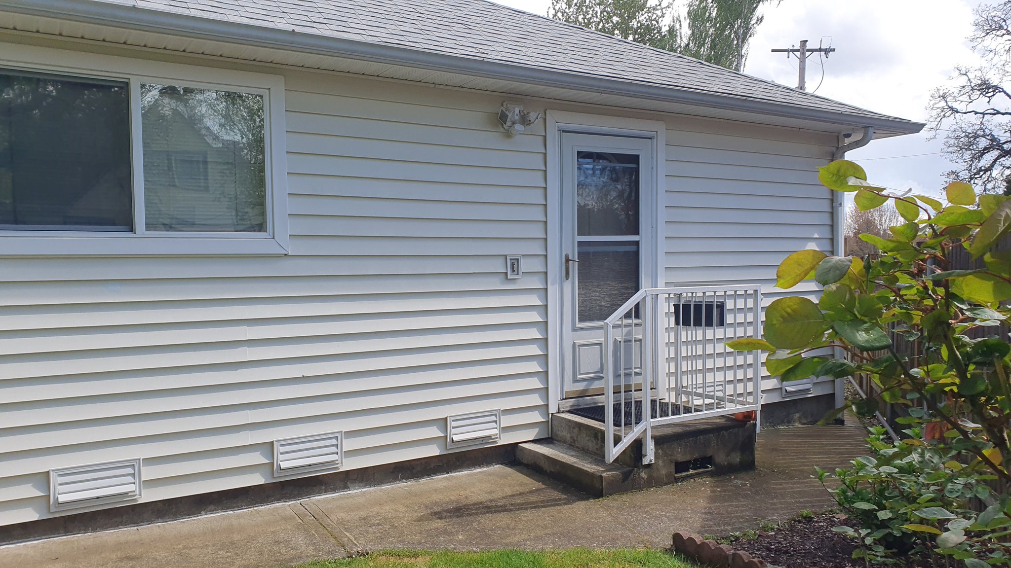 TIGARD Apartment: 11695 SW GREENBURG RD.