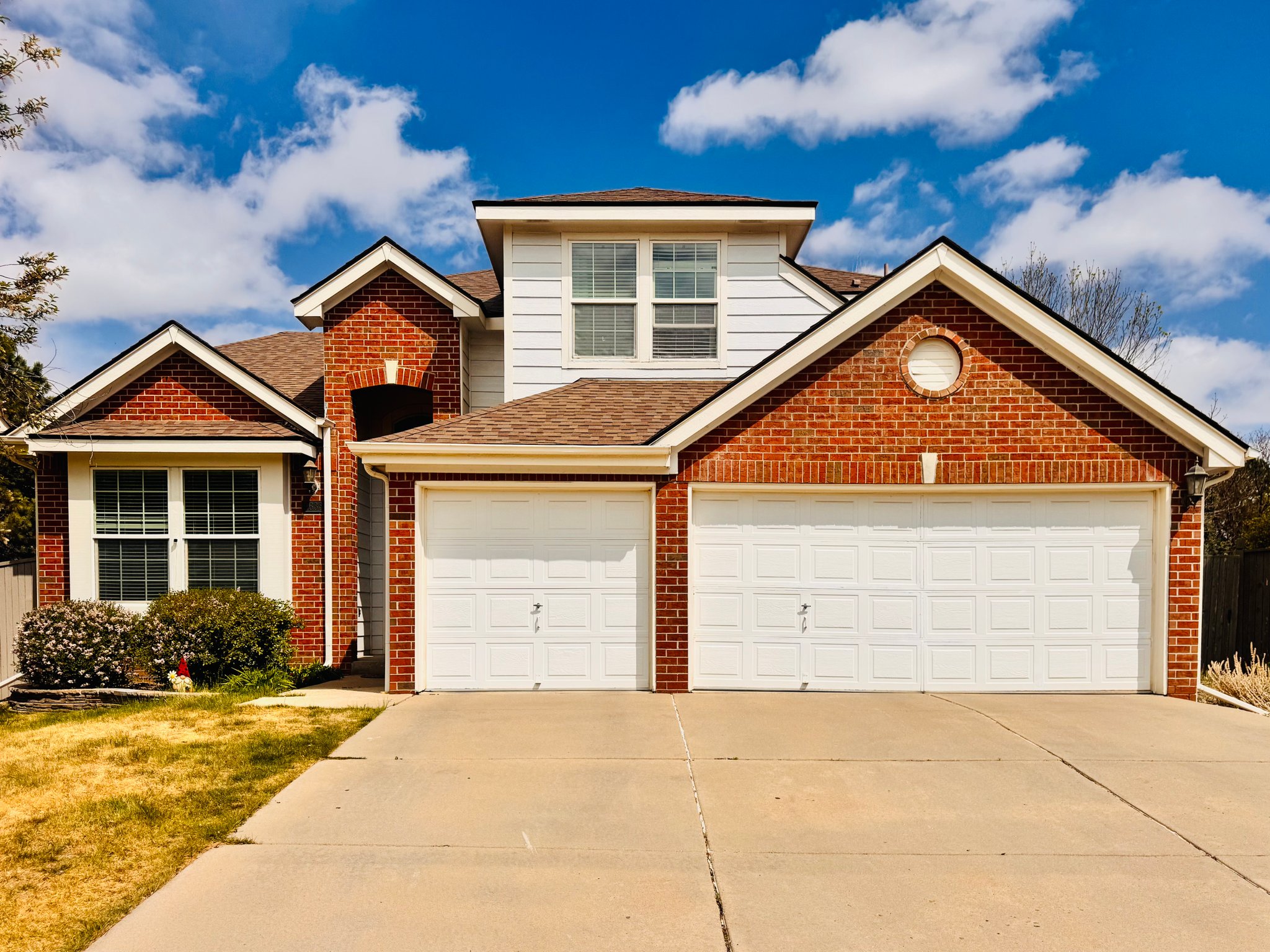 Englewood House: 9633 E Caley Circ