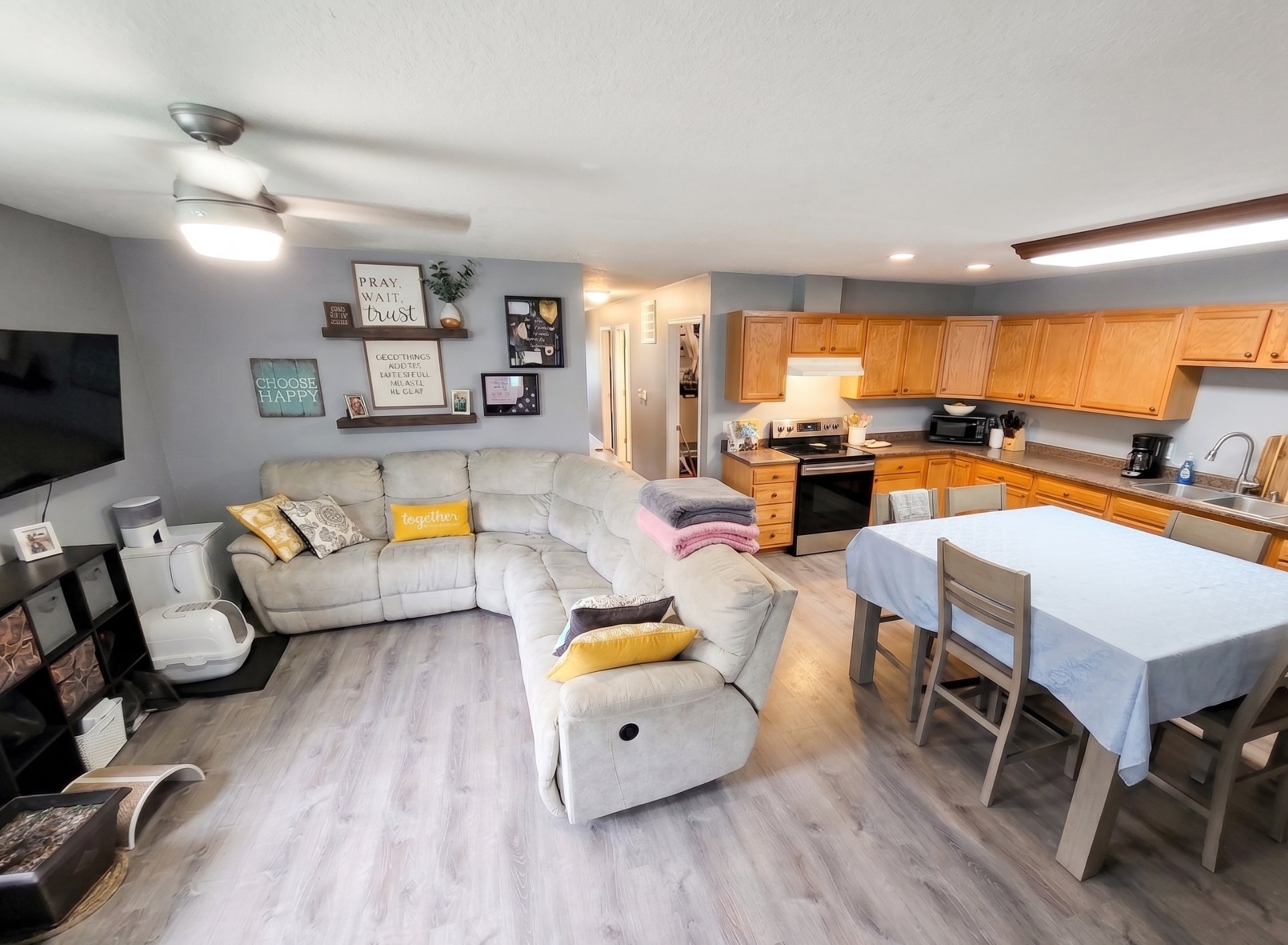 River Falls House: 172 Broadway St
