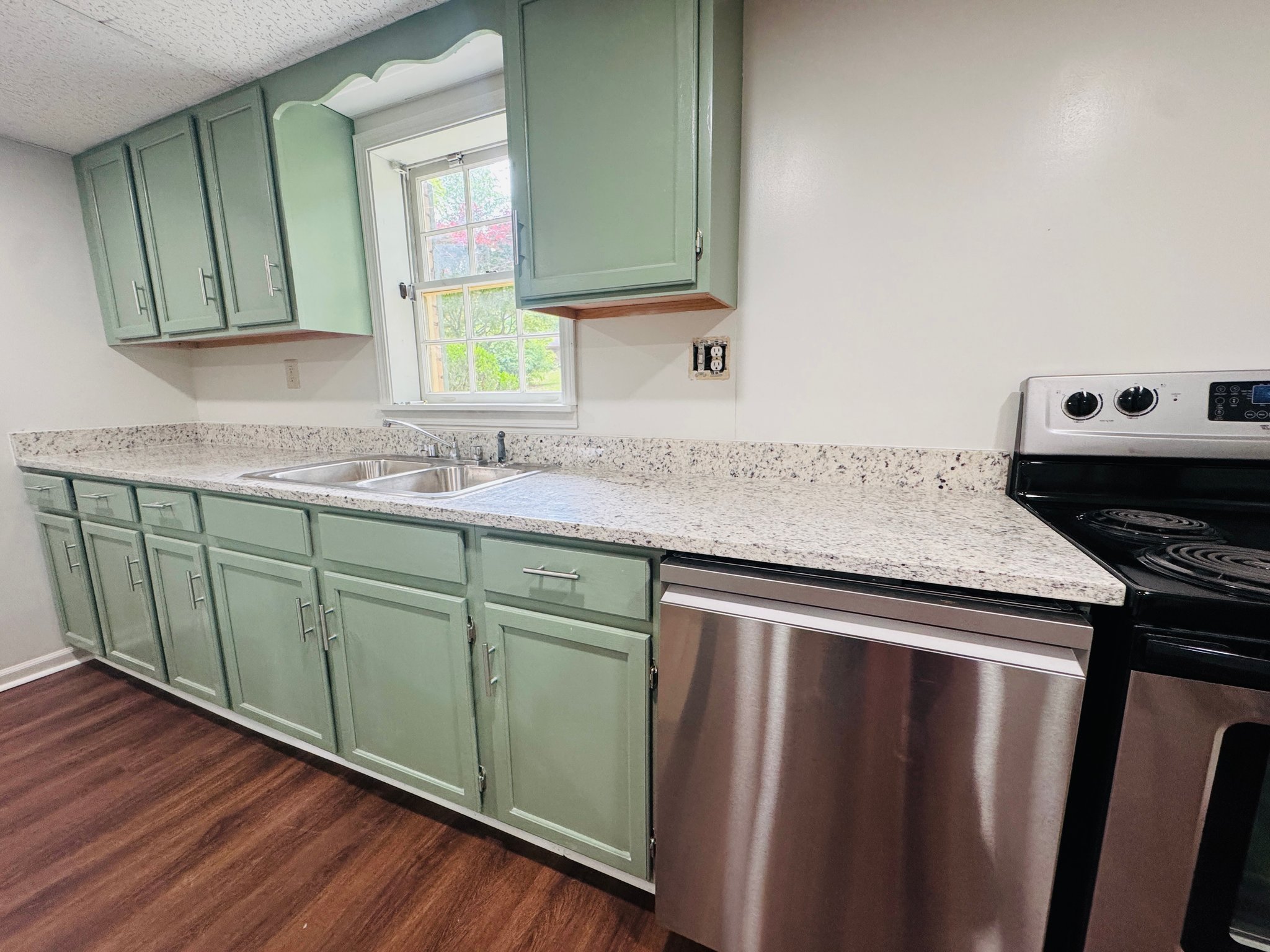 Mableton House: 4875 Millen Dr SE