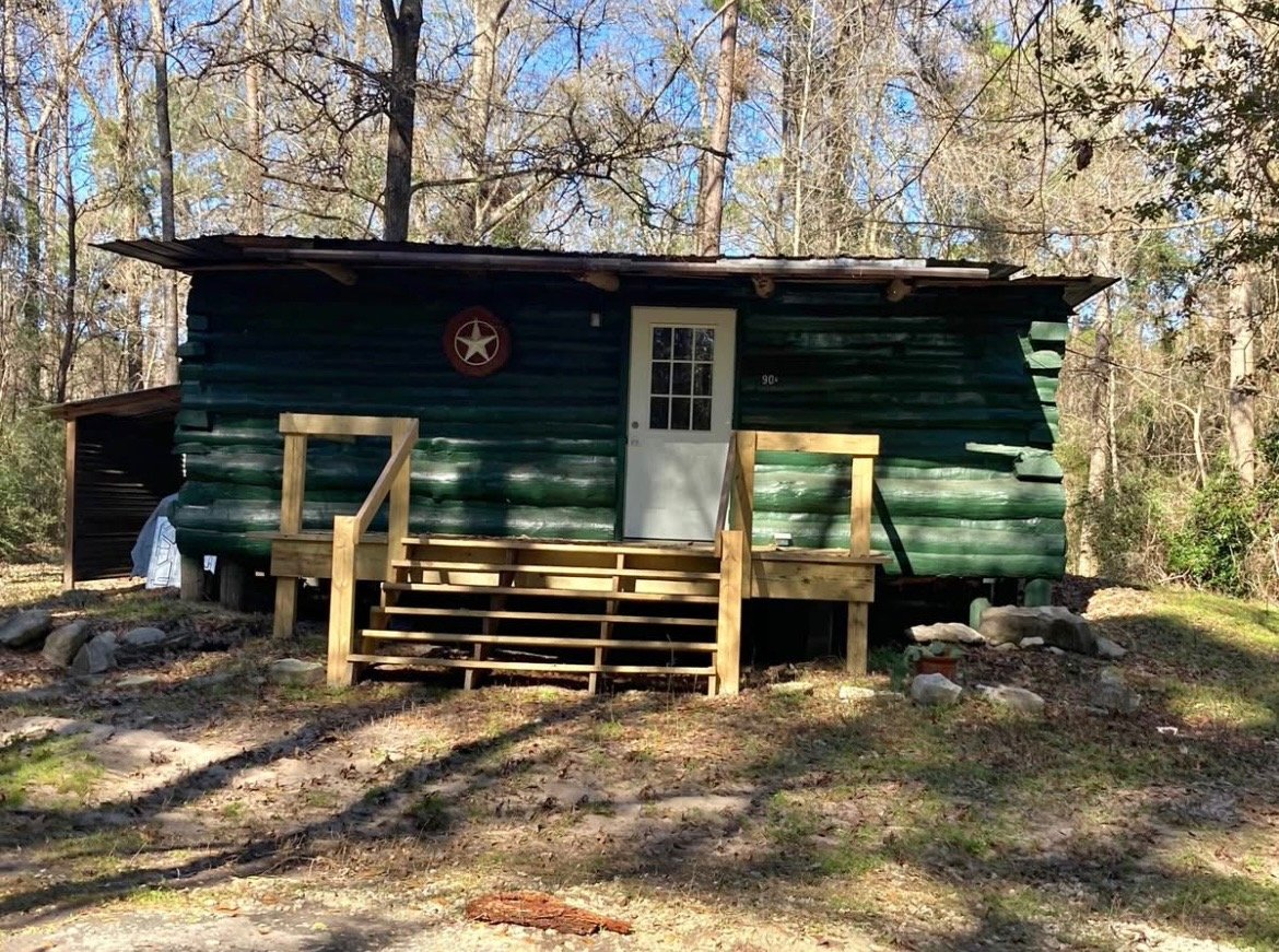 Huntsville House: 90 Young Road