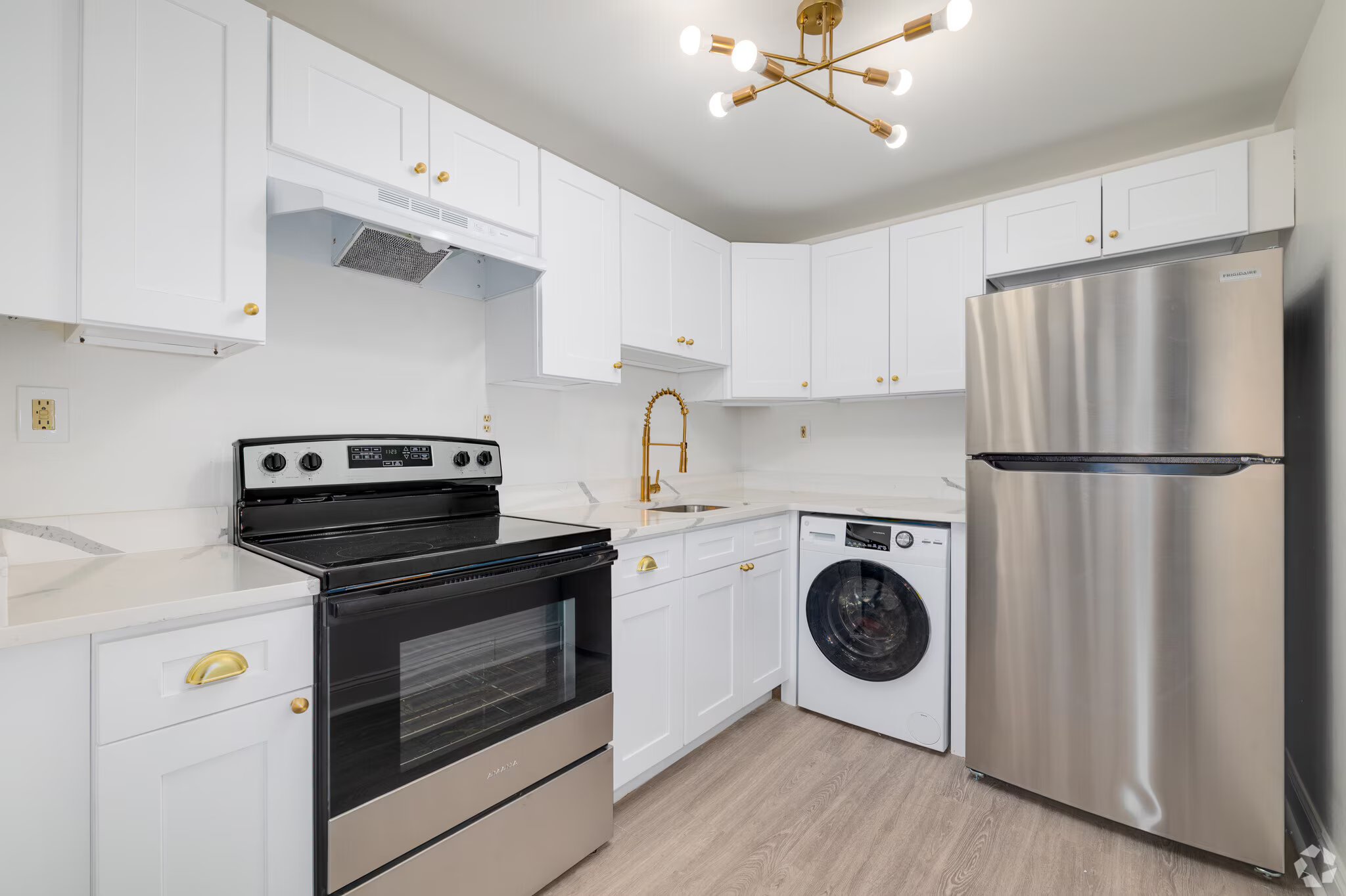 Barrington Apartment: 2101 Reamer Dr, Barrington