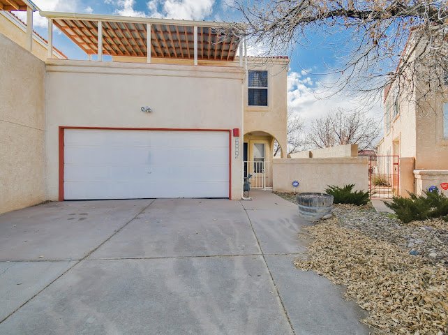 Albuquerque Townhome: 6937 El Cajon Ct NW
