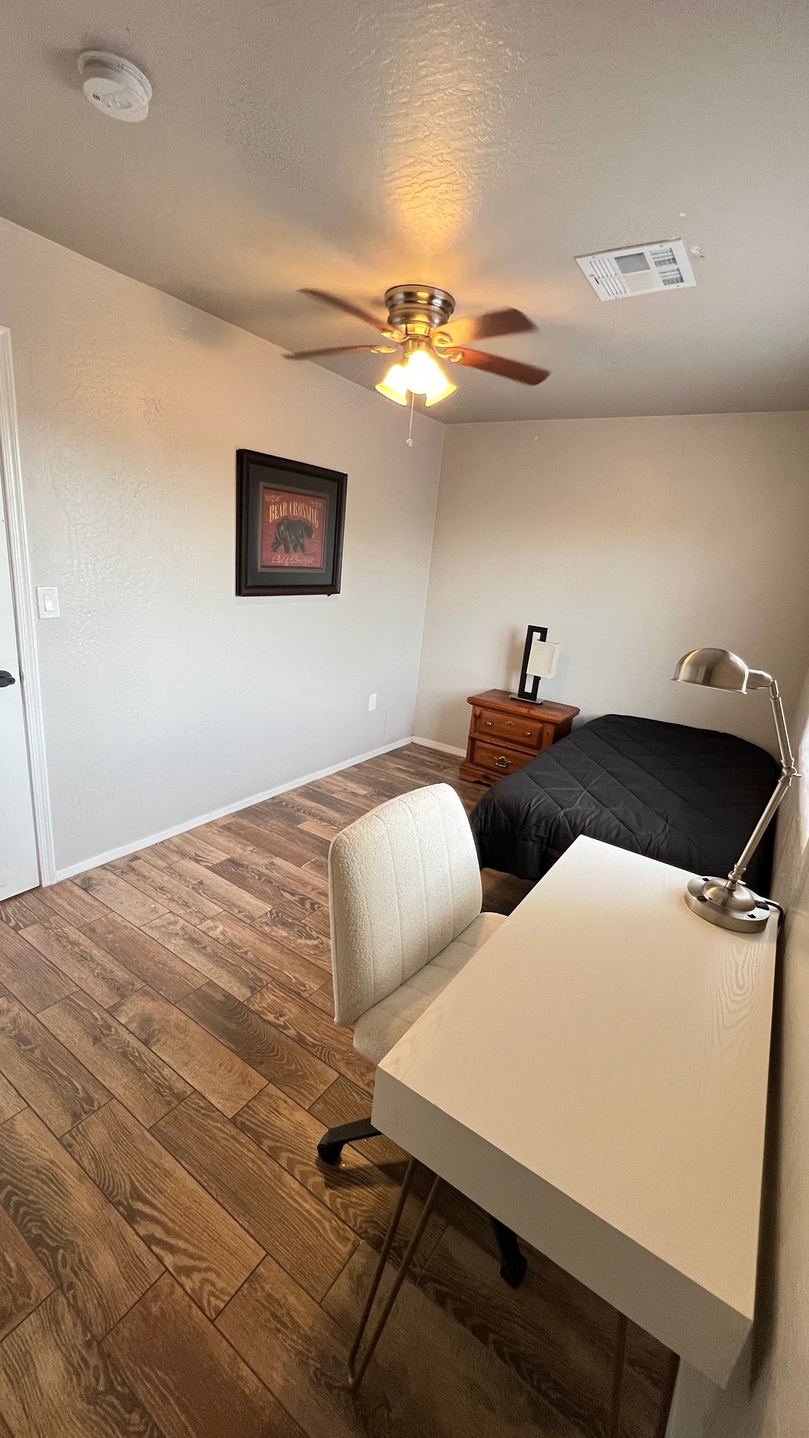 Phoenix Single Room: 3645 W Hadley St