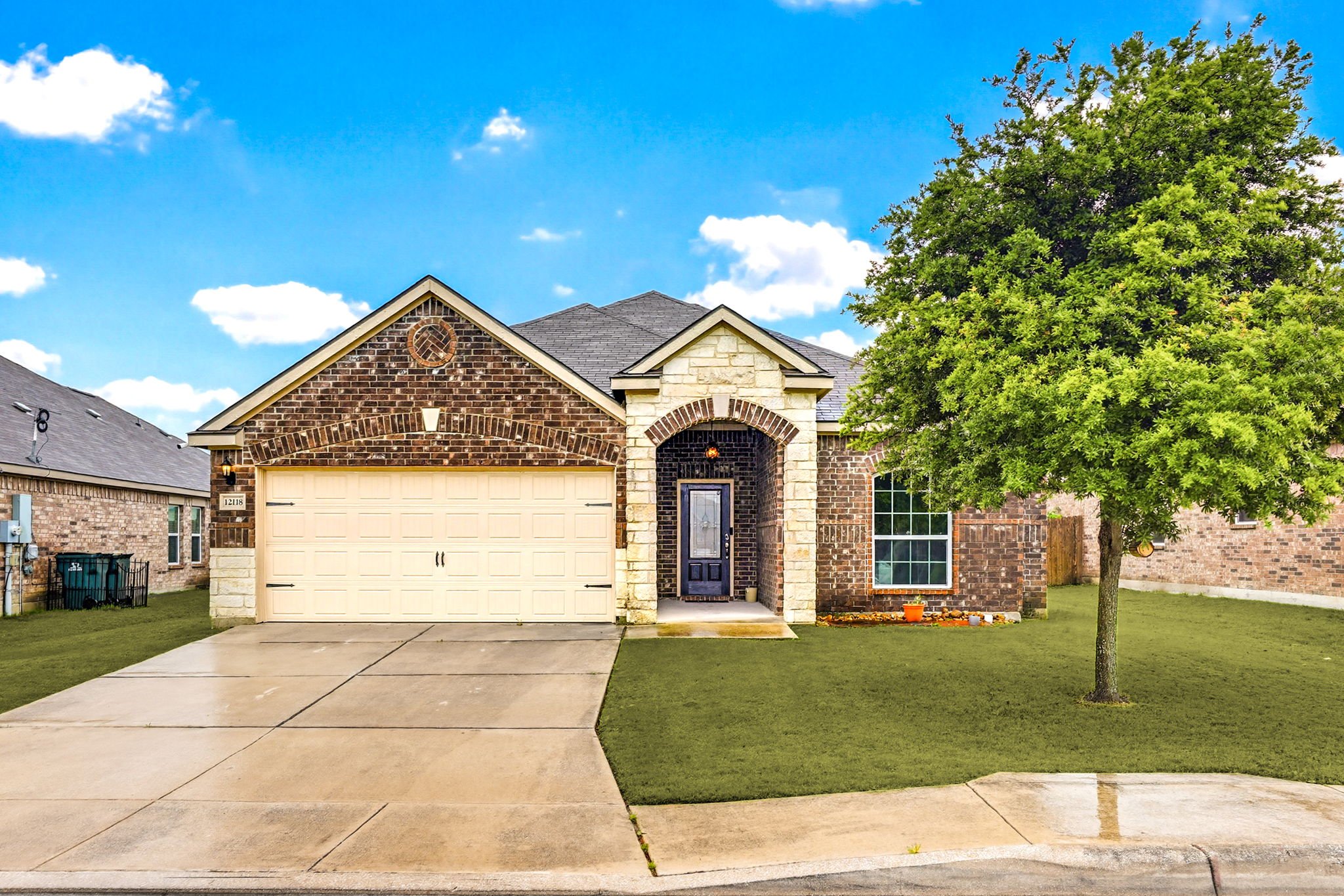San Antonio House: 12118 Stratsburg