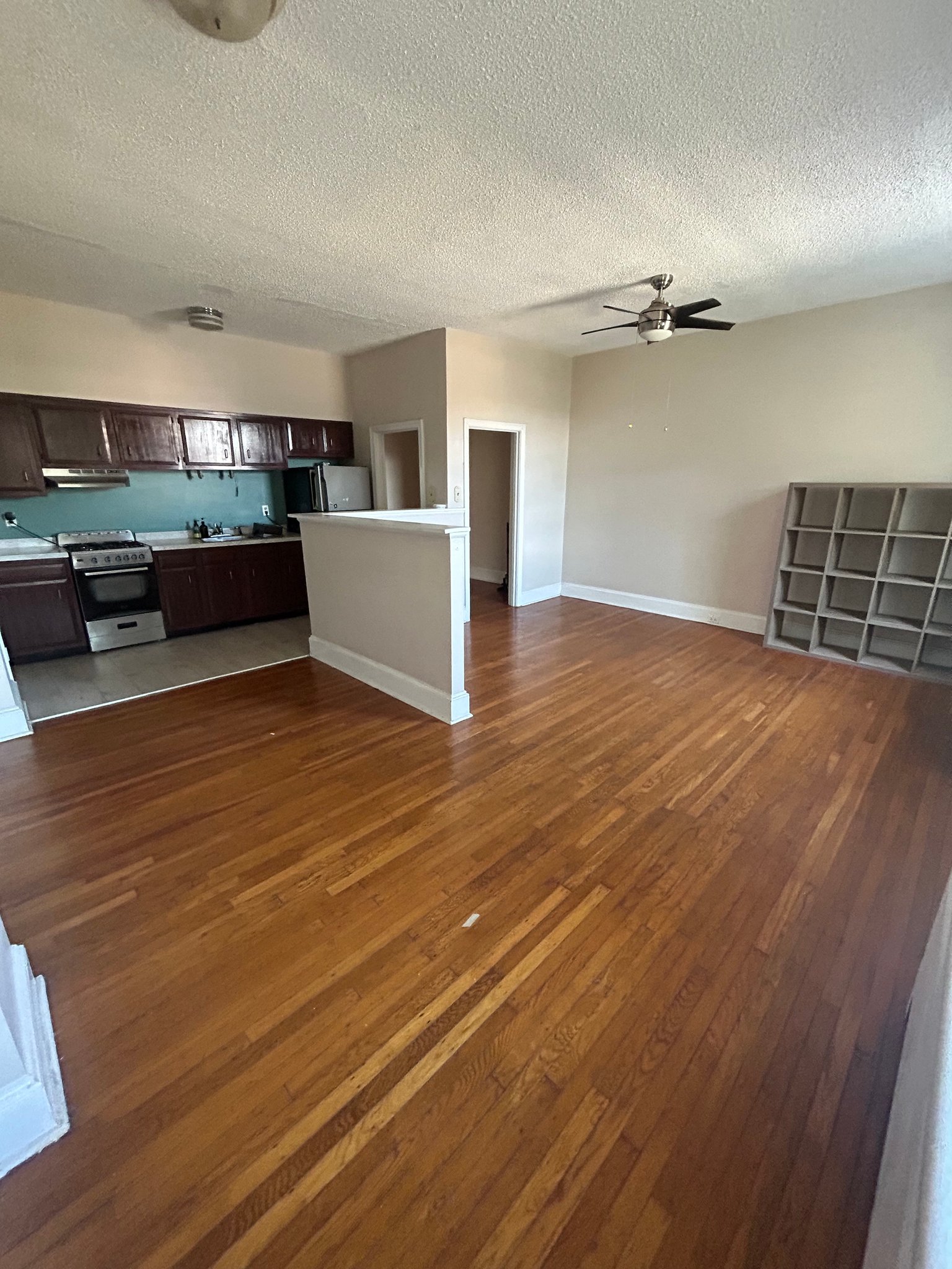 Philadelphia Apartment: 437 E. Girard Ave