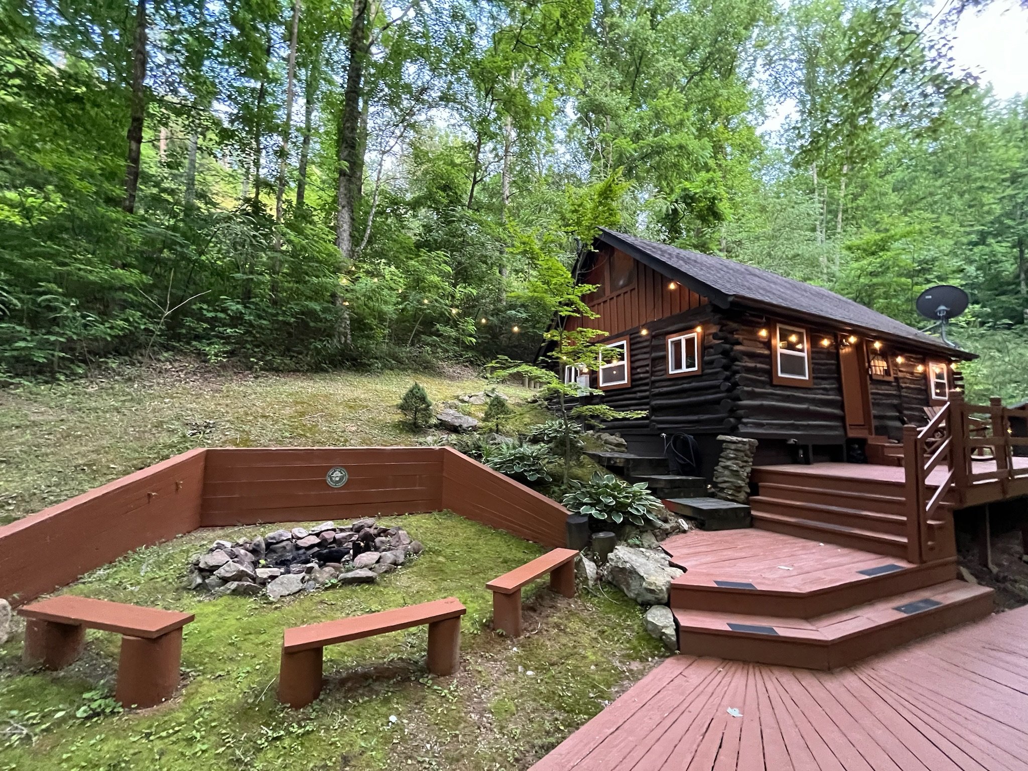 Sevierville House: 1878 Little Cove Rd