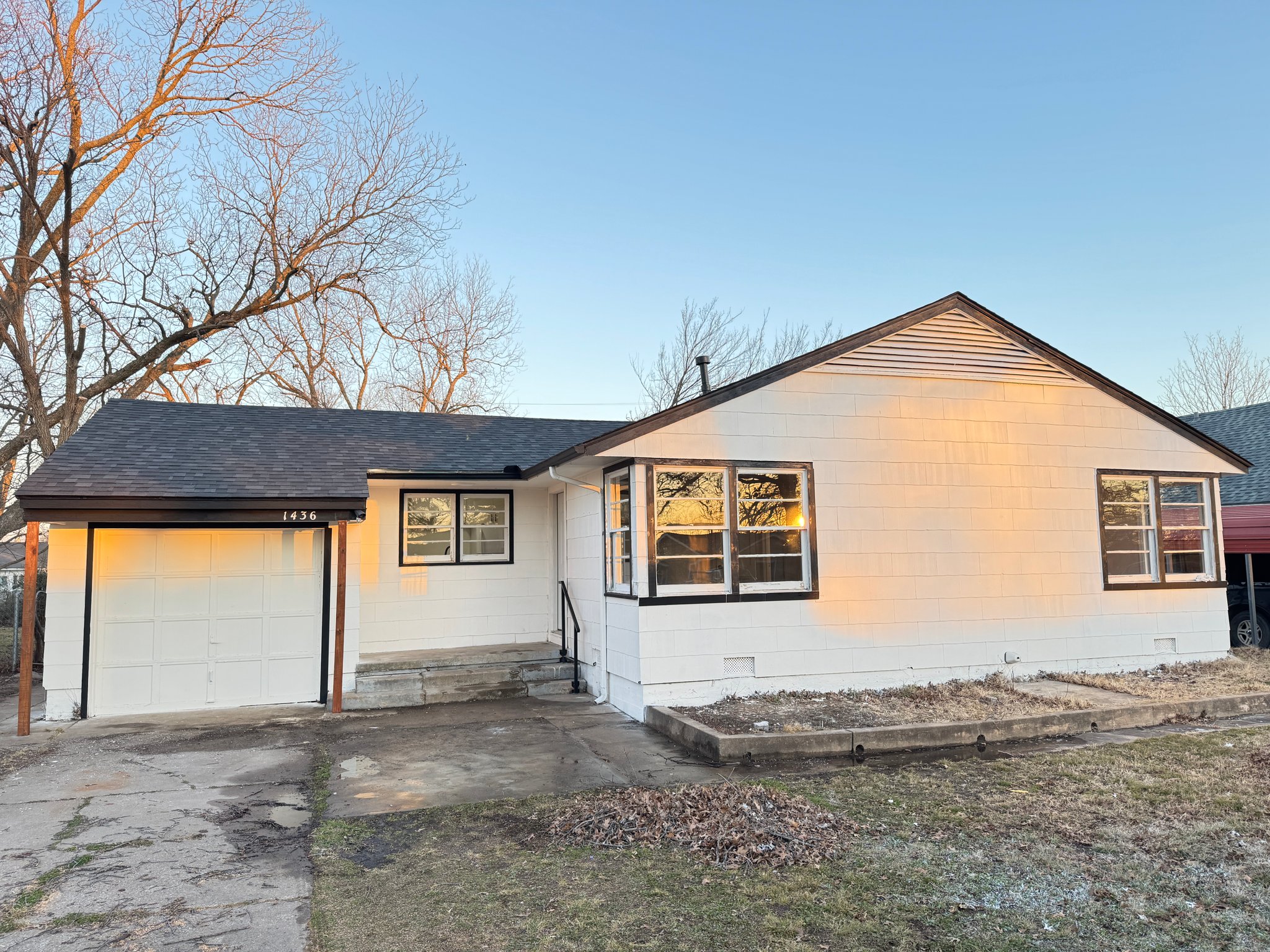 Bartlesville House: 1436 S Hickory Ave