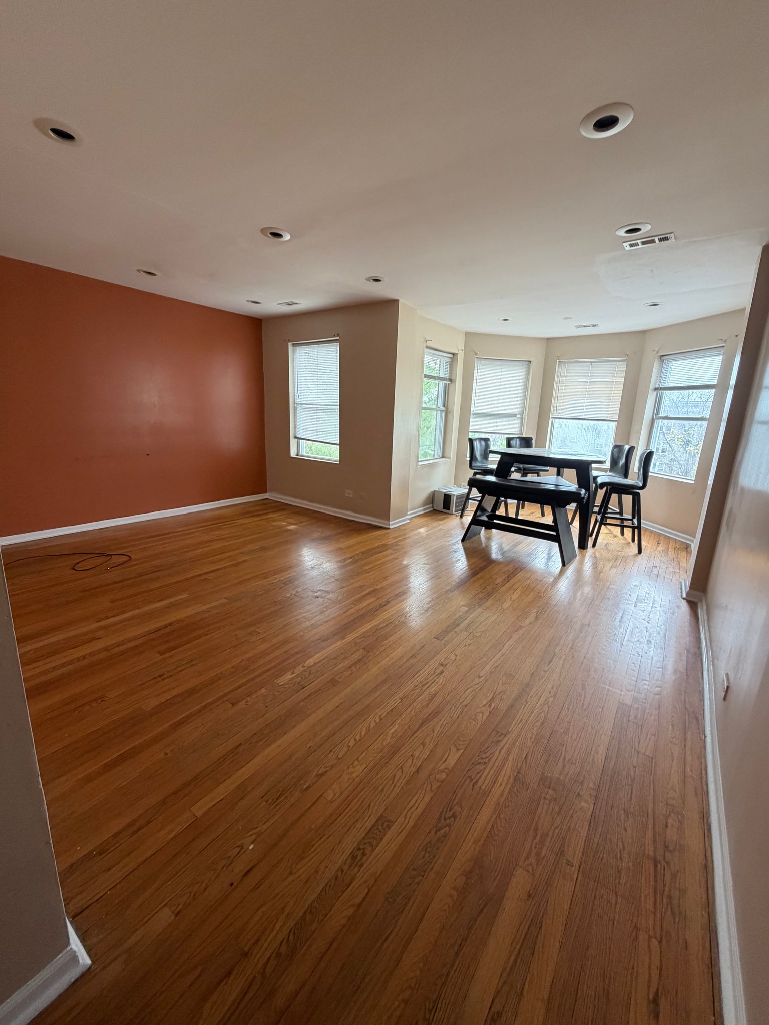 Chicago Apartment: 6949 S Green St