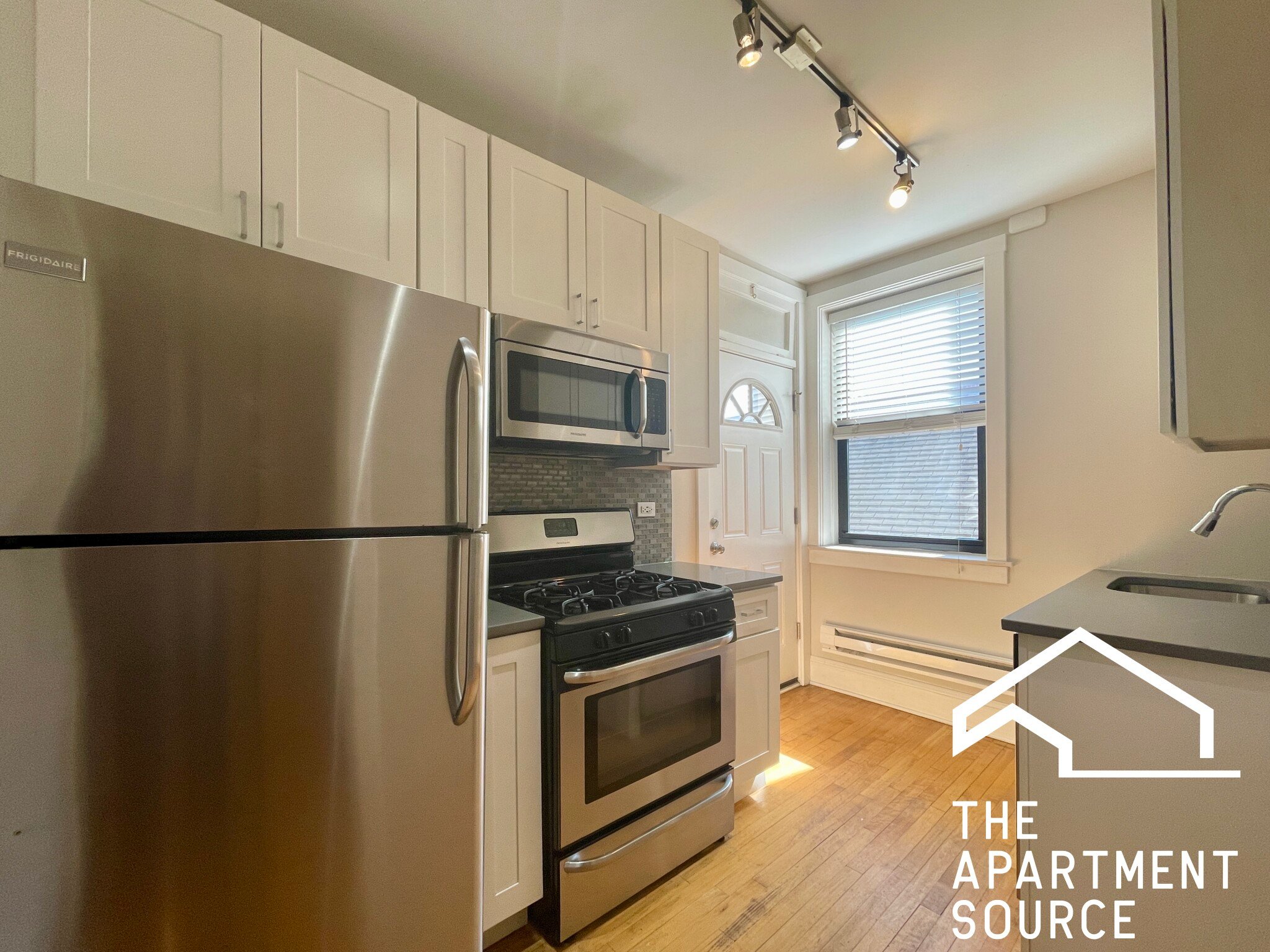 Chicago Condo: 2317 N Rockwell