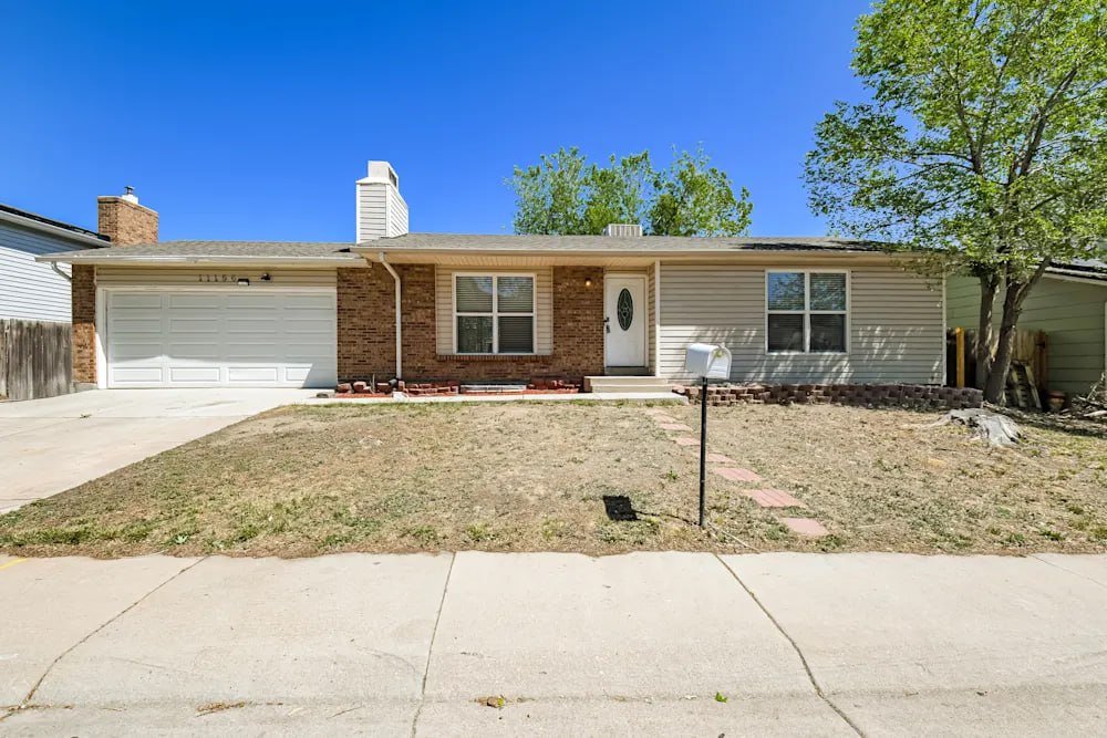 Thornton House: 11164 Forest Ave