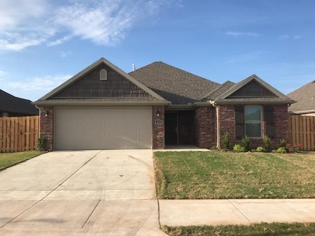 Fayetteville House: 4441 W. Anthem Dr