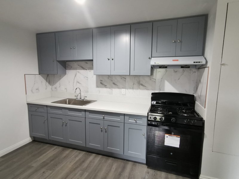 Fontana House: 9490 Elm Ave