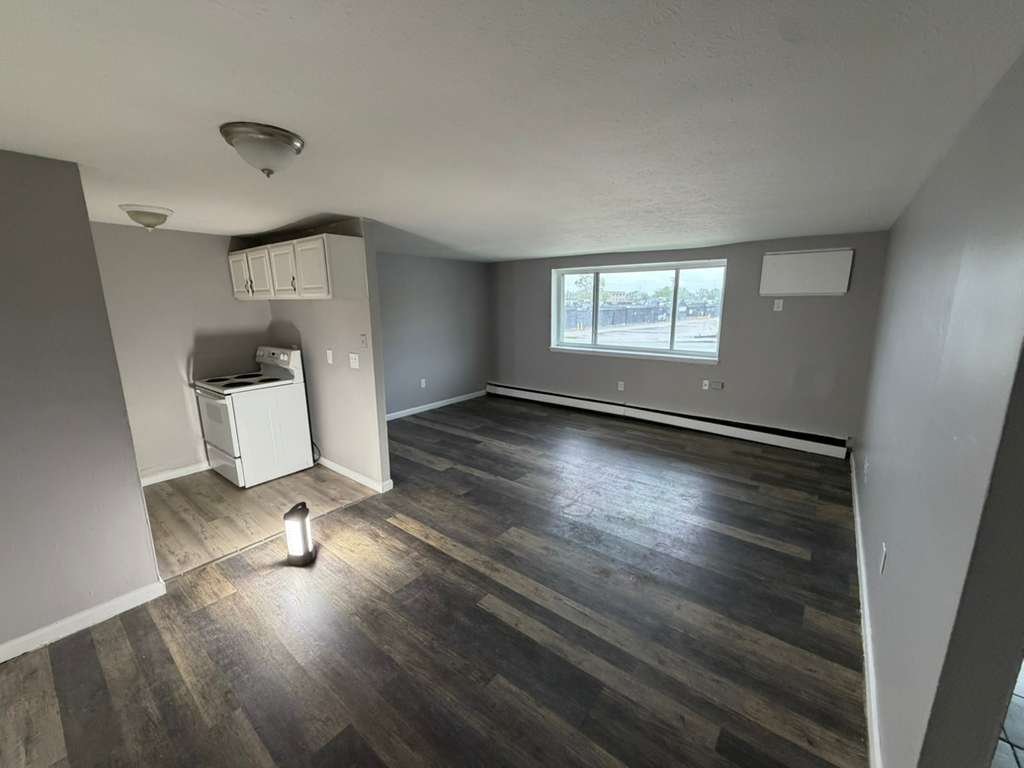 East Cleveland Apartment: 13540 Superior Road