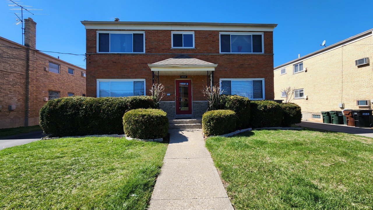 Cincinnati Apartment: 8543 Cottonwood Dr