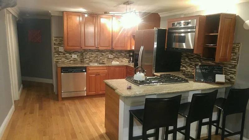 Chicago Condo: 2847 W Warren Blvd