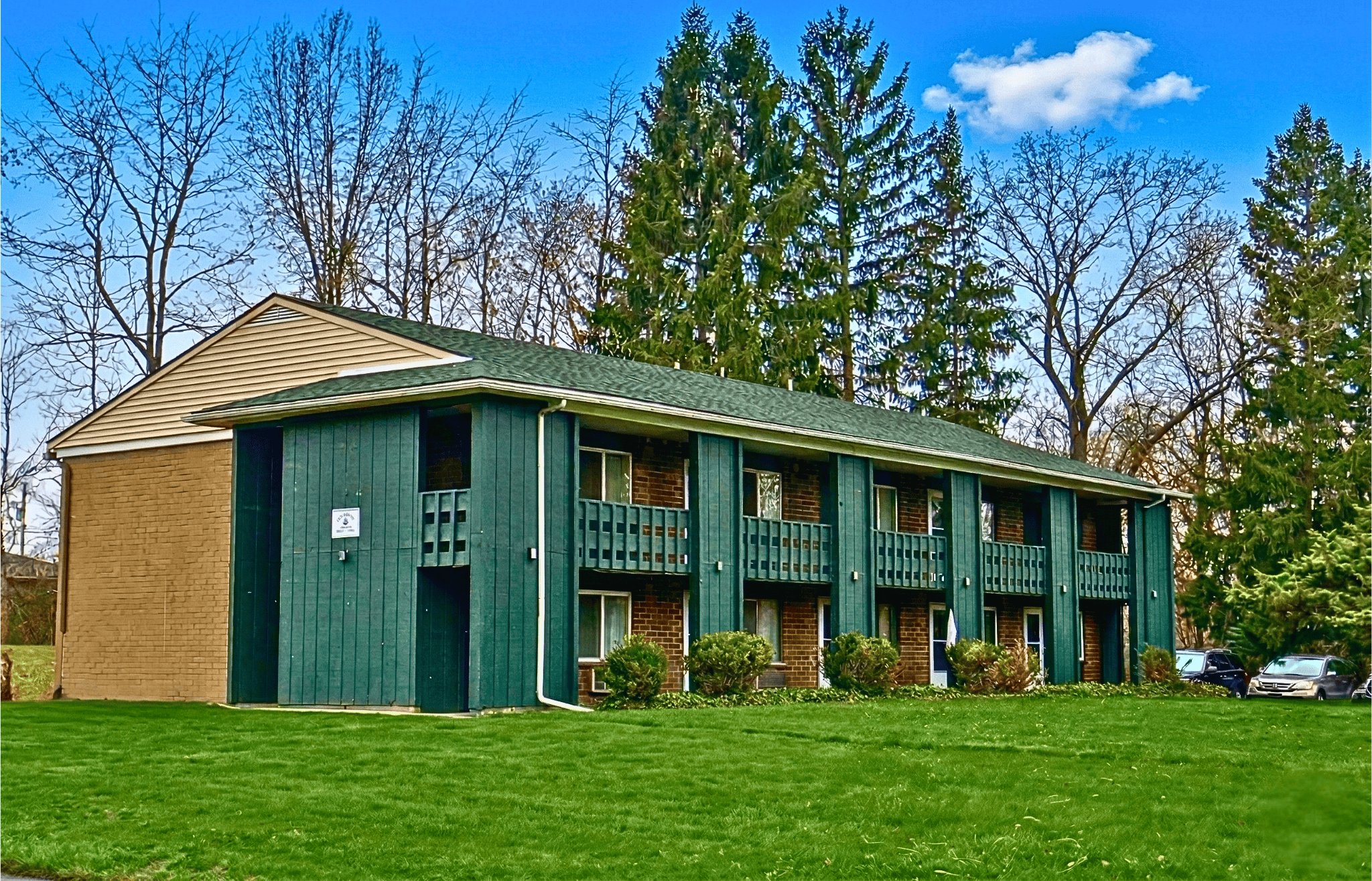 Akron Apartment: 1044 Brittain Rd