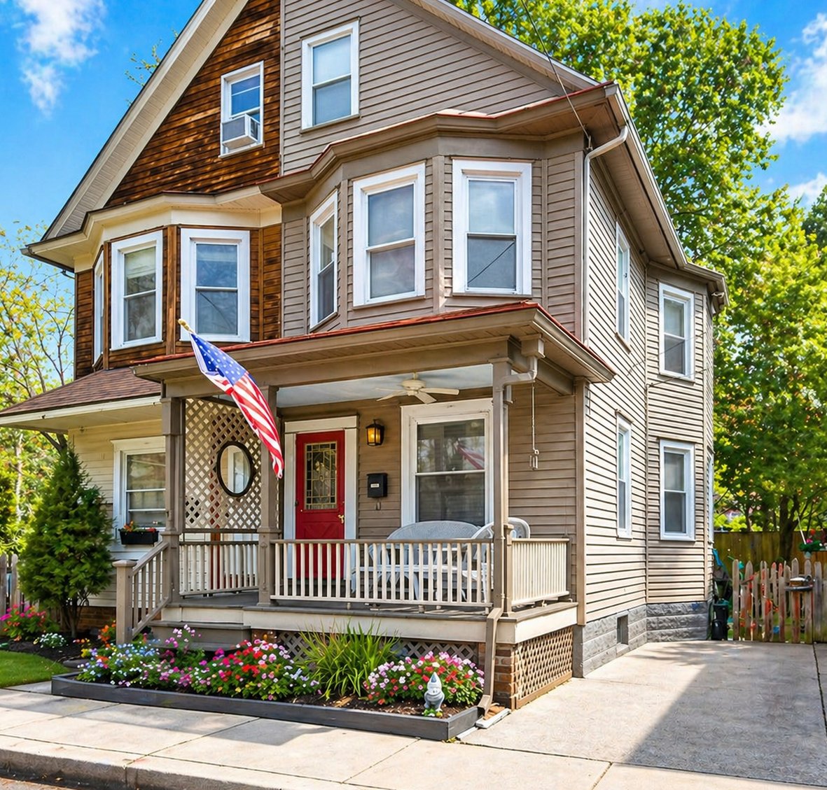 Haddonfield House: 3 Lee Ave