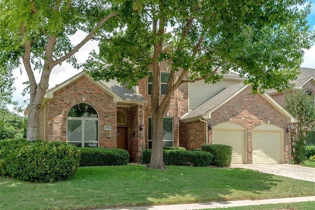 Flower Mound House: 1740 Forest Glen Dr