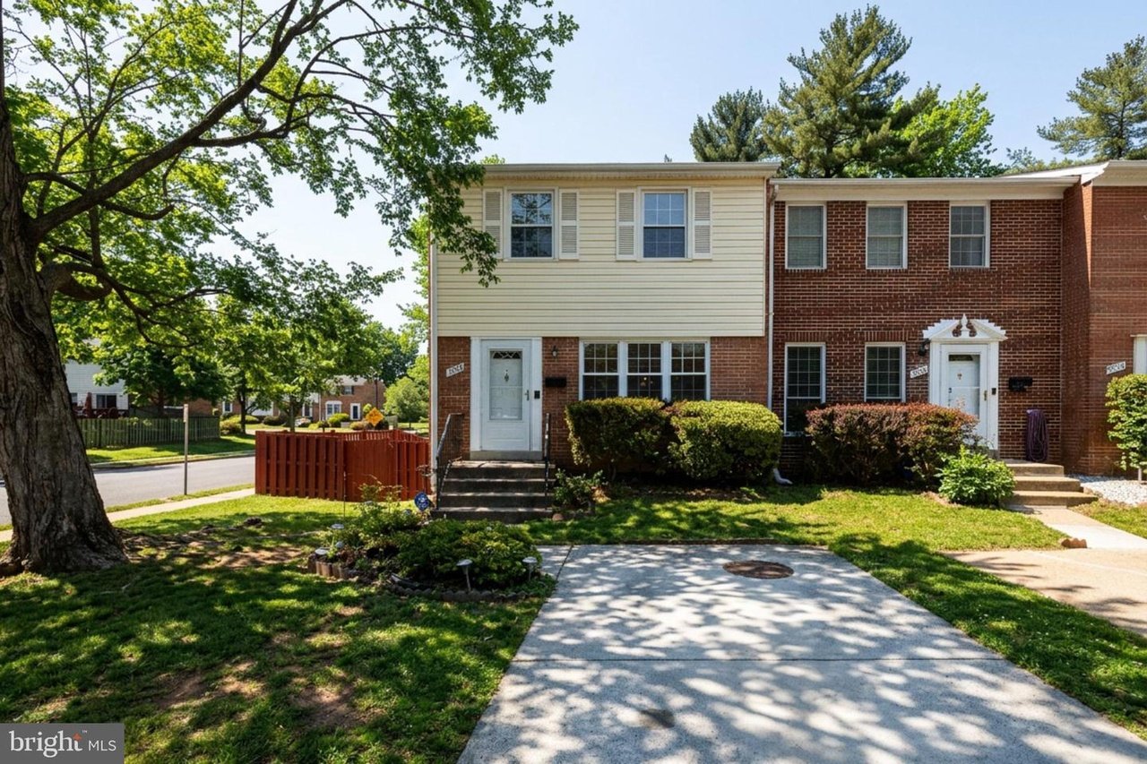Falls Church House: 7858 Snead Ln