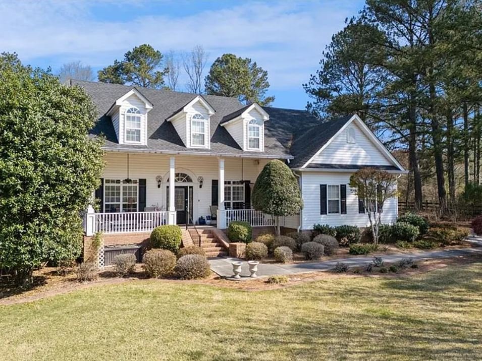 Villa Rica House: 58 Legend Dr