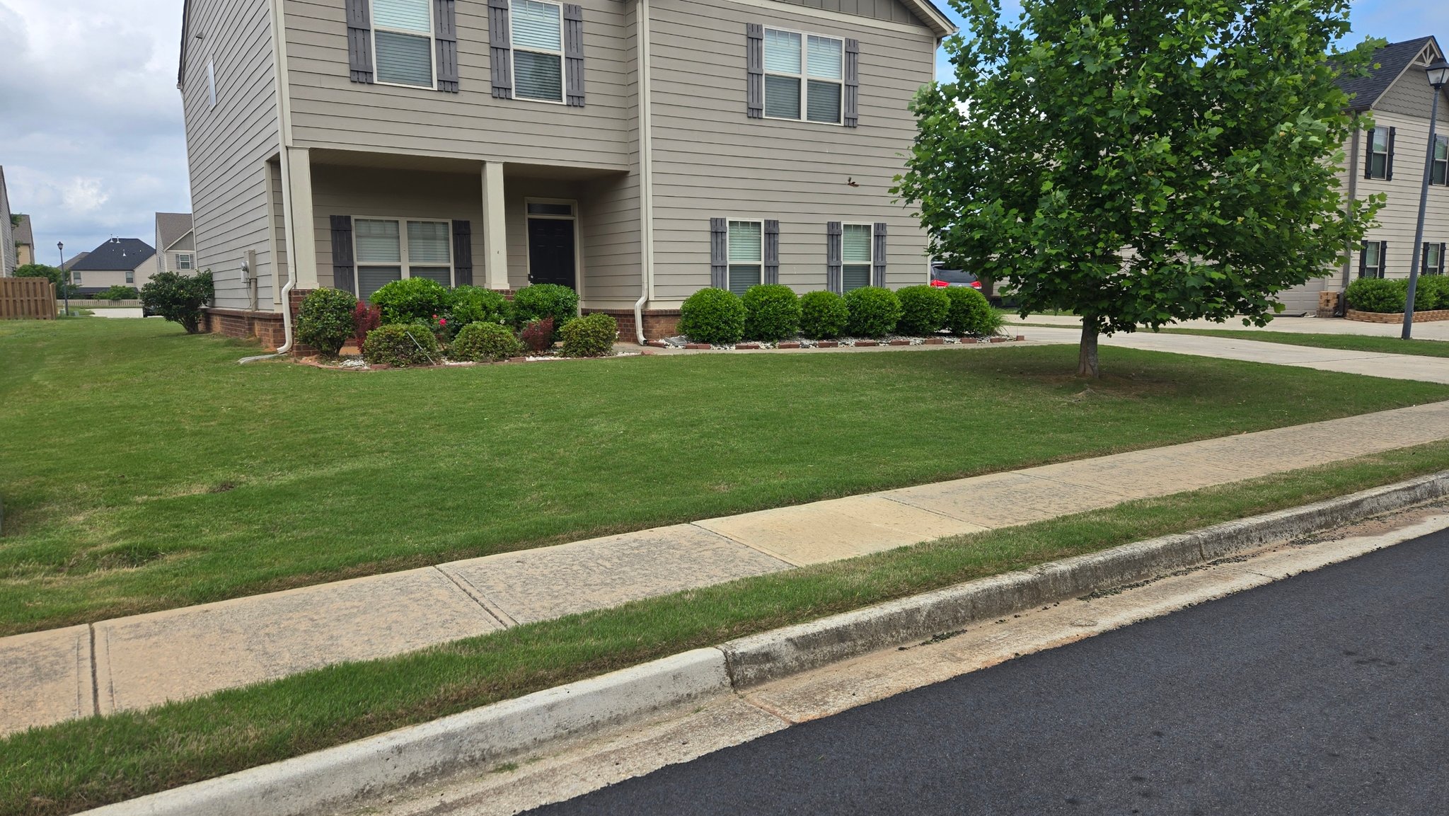 Covington House: 245 Silver willow walk