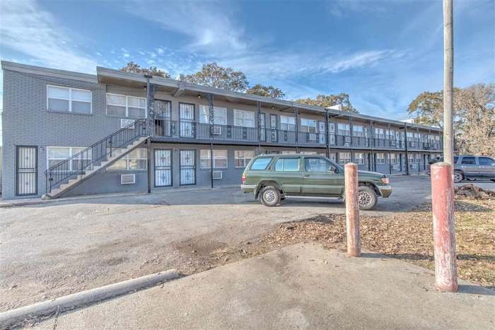 Memphis Apartment: 1433 Court Ave