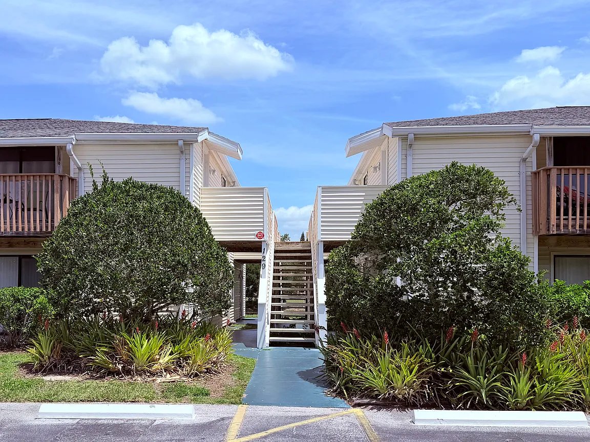 Oldsmar Condo: 129 Camphor Circle