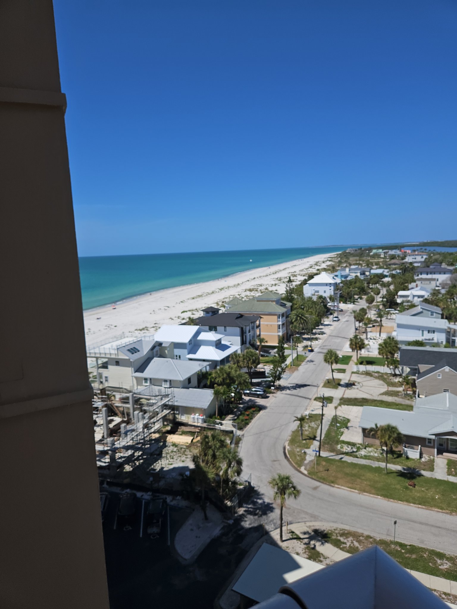 Clearwater Beach Condo: 880 Mandalay Ave