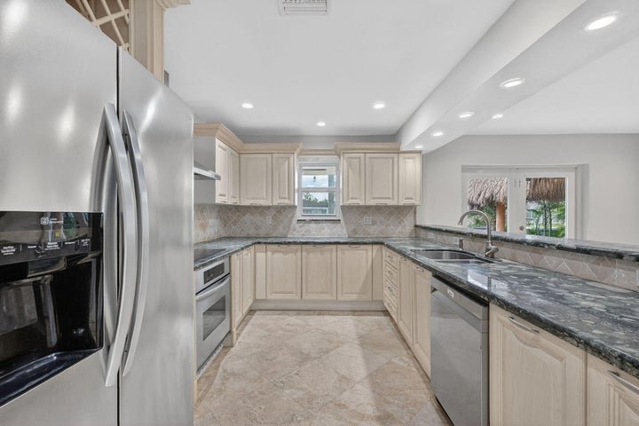 Fort Lauderdale House: 2213 NE 16th Street