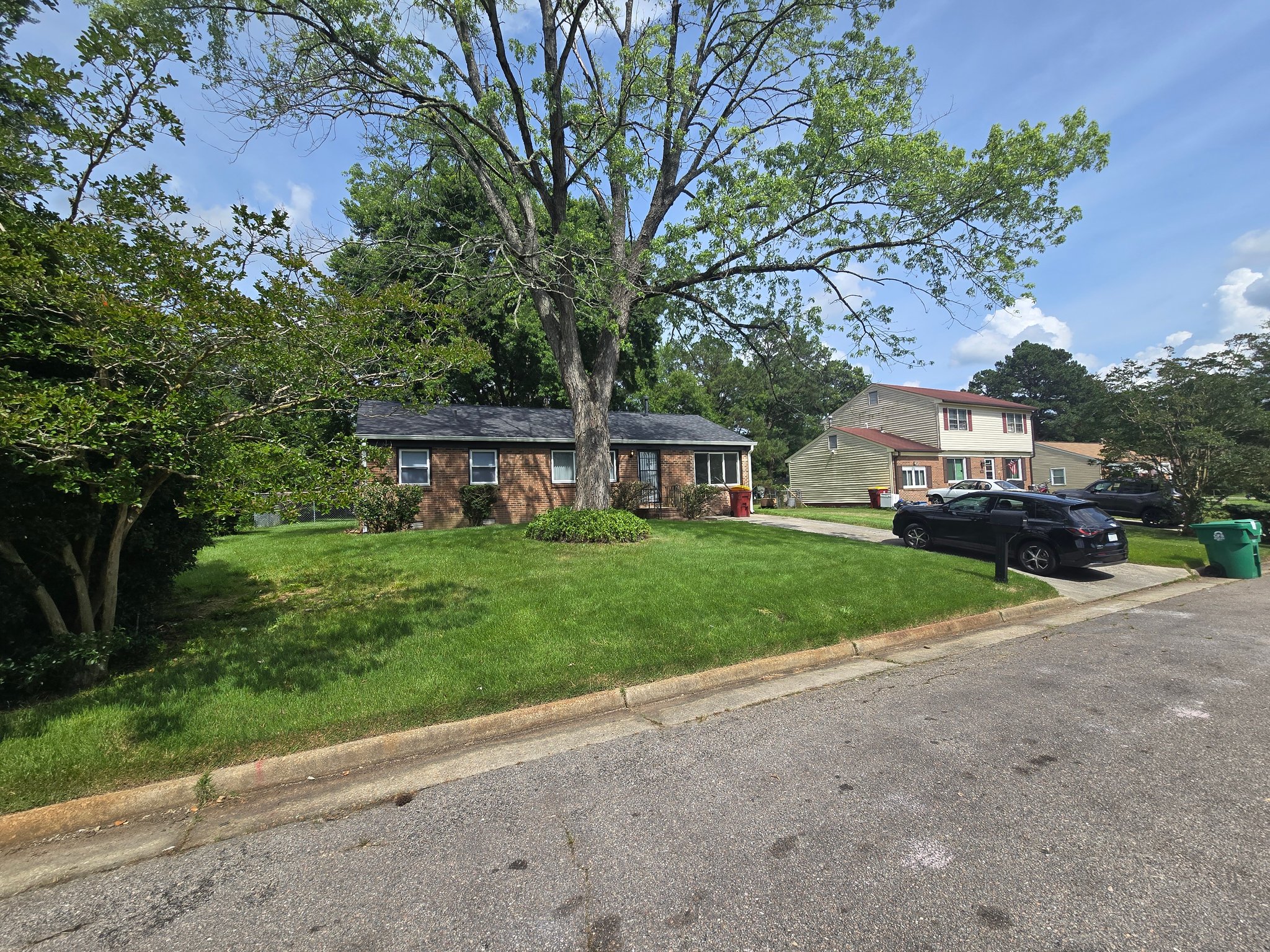 Petersburg House: 3445 Francis St