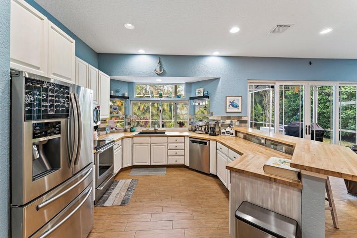 Jupiter House: 19115 SE Coral Reef Lane