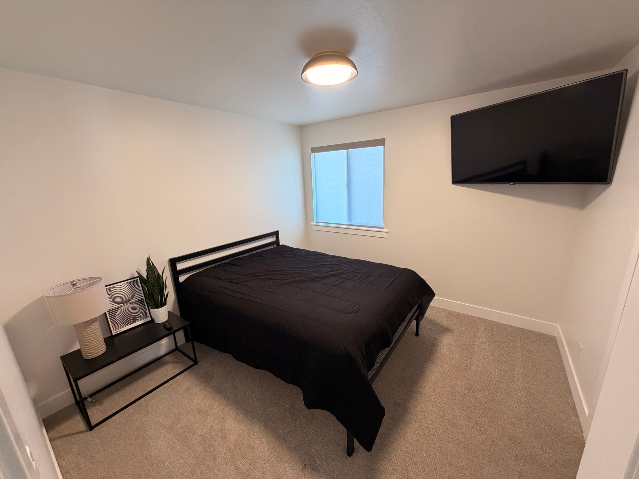 Centerville House: 2127 N 725 W