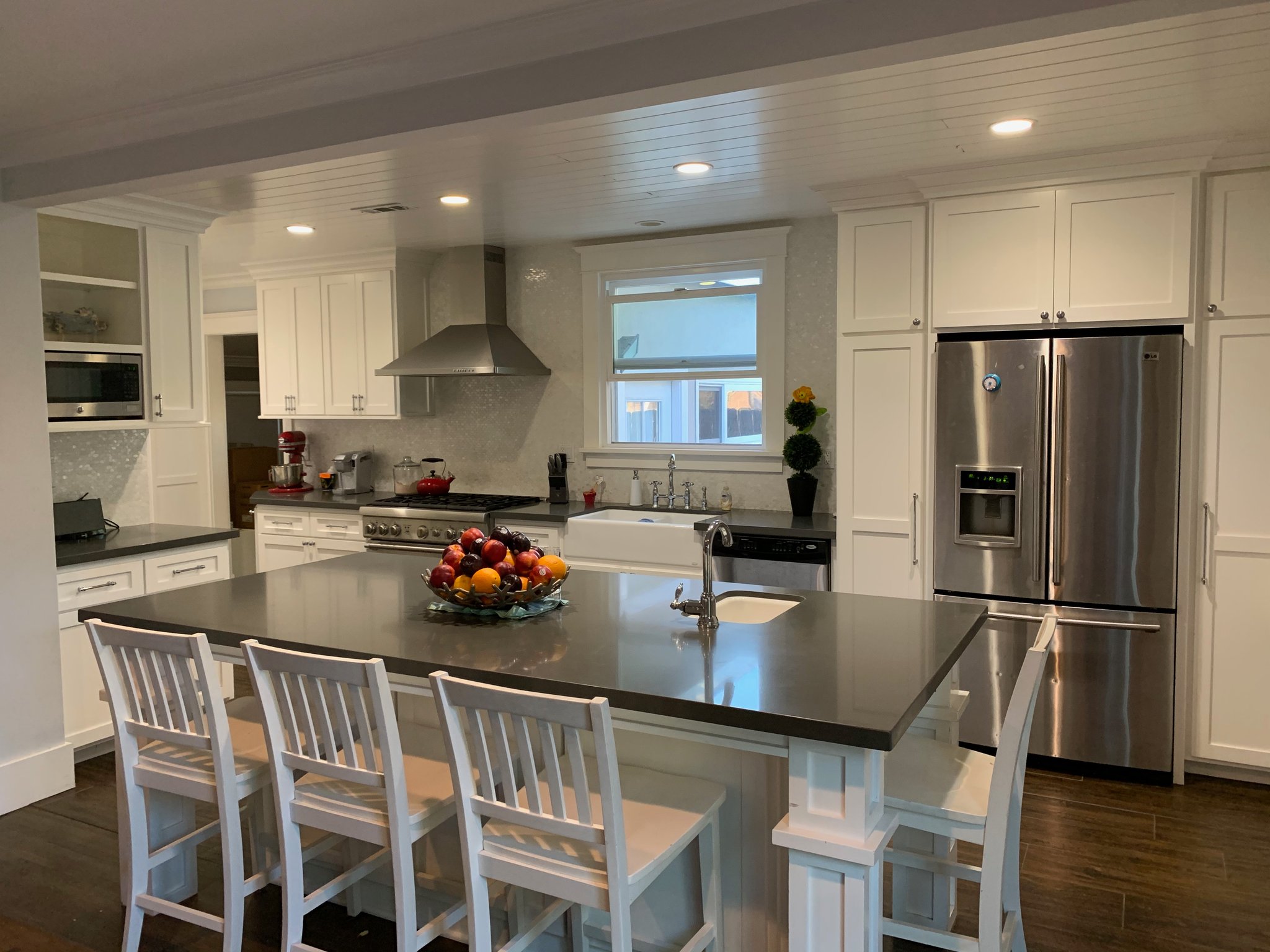 Long Beach House: 804 Stevely Ave