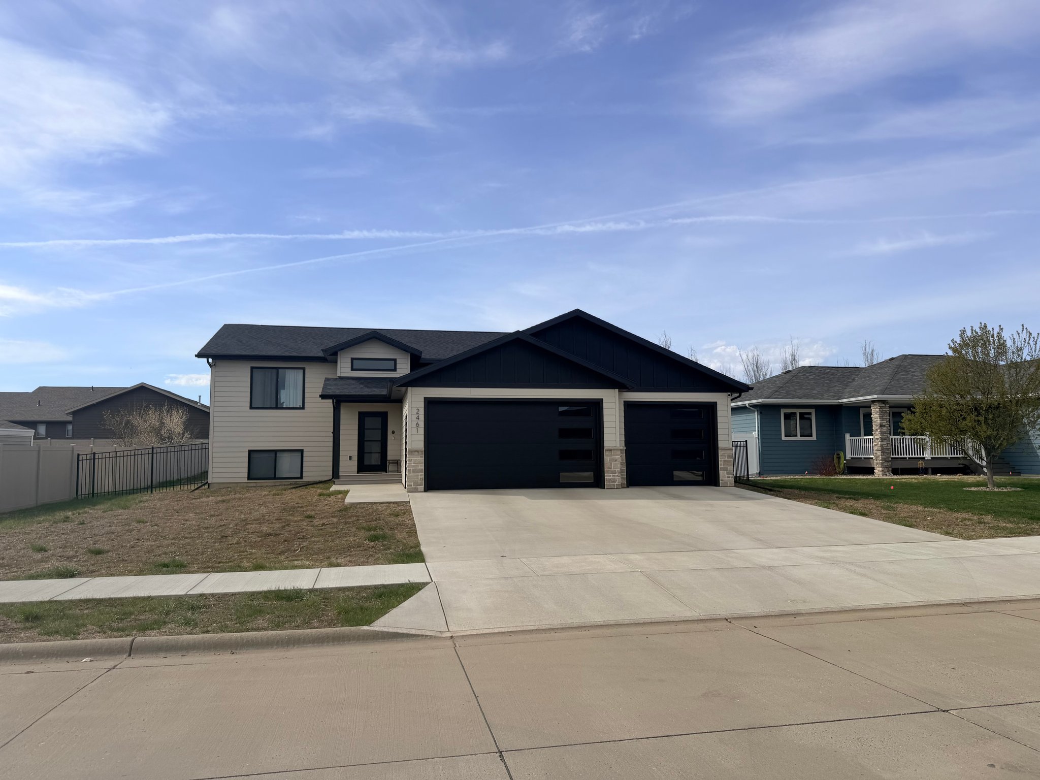 Dickinson House: 2461 8TH ST W