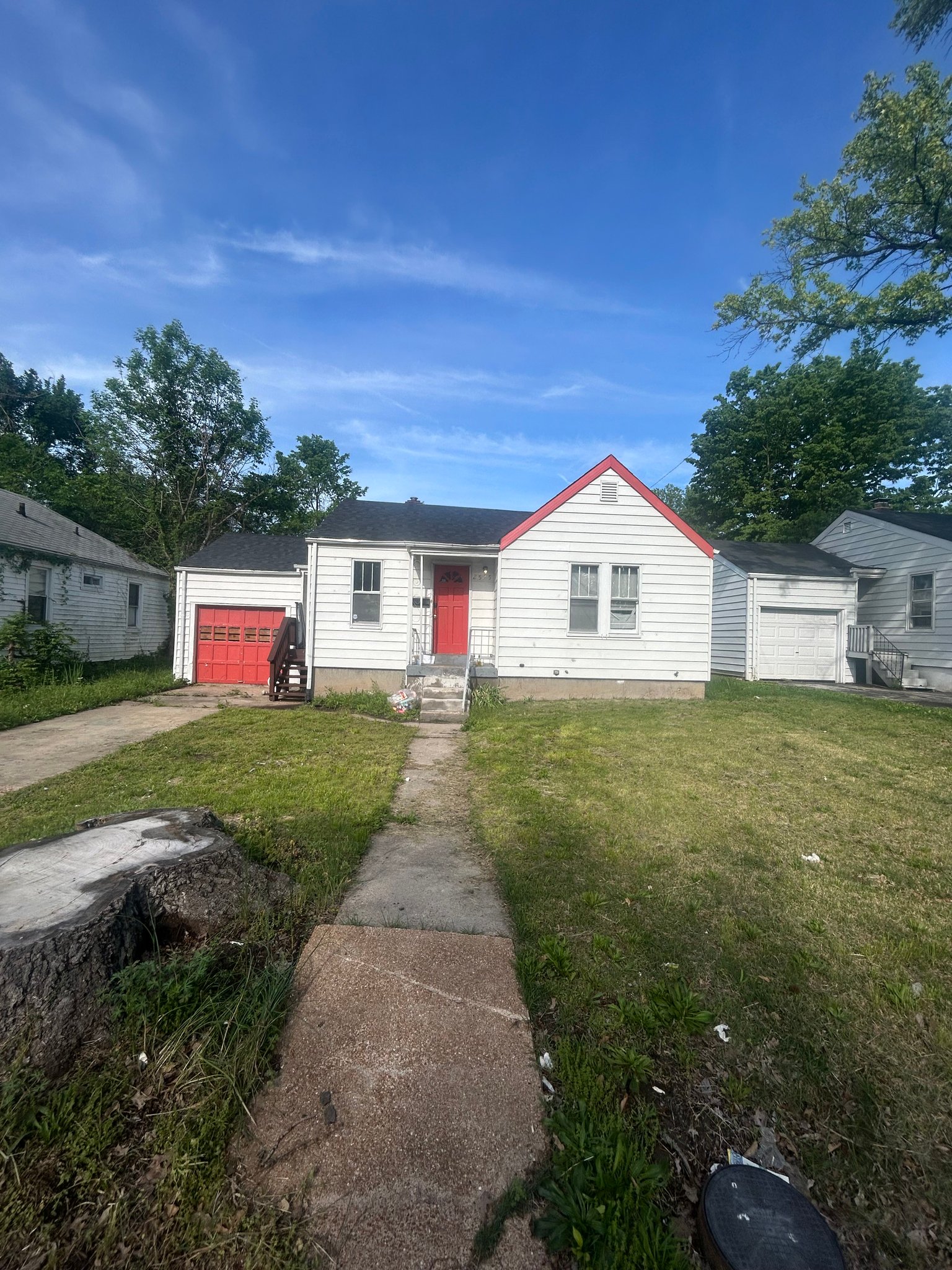 St. Louis House: 2525 Tyrell Dr