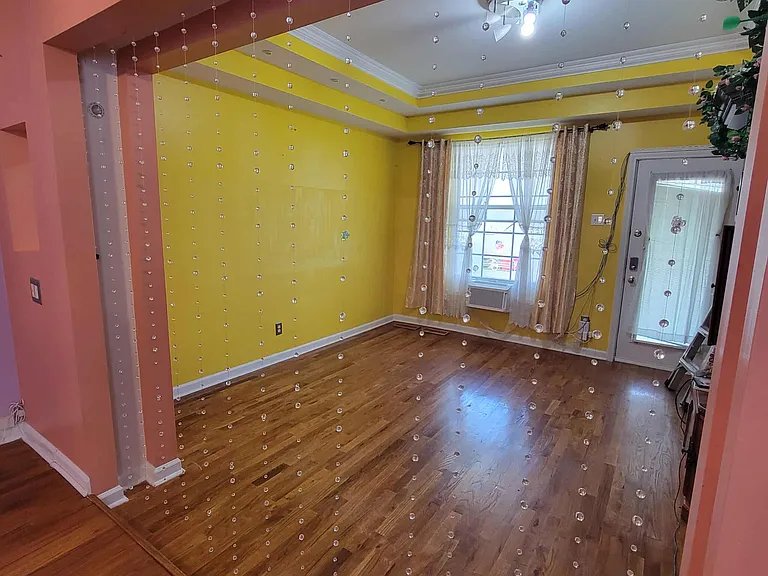 SAINT LOUIS House: 5415 DRESDEN AVE